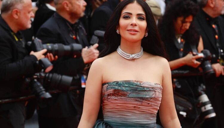 منى زكي اختارت شفيقة ومتولي ضمن الأفلام المرممة