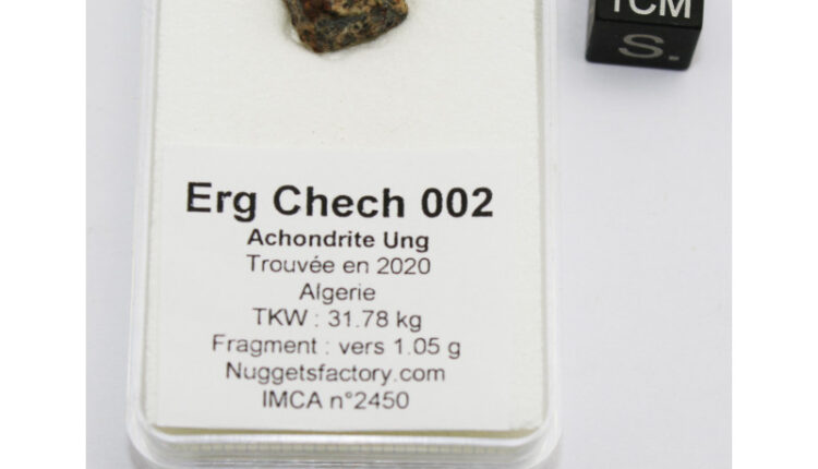 meteorite-erg-chech-002-achondrite-ung-100-grs-001-_481942_1d64e52fbaee00aa6d79019df30f0ff7