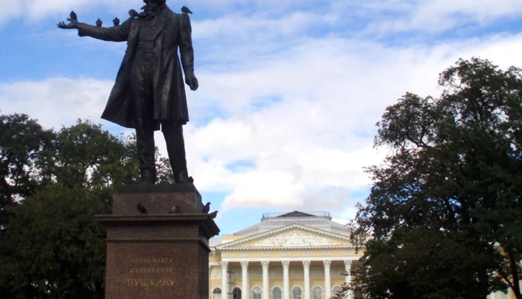 pushkin_statue_square_of_the_arts