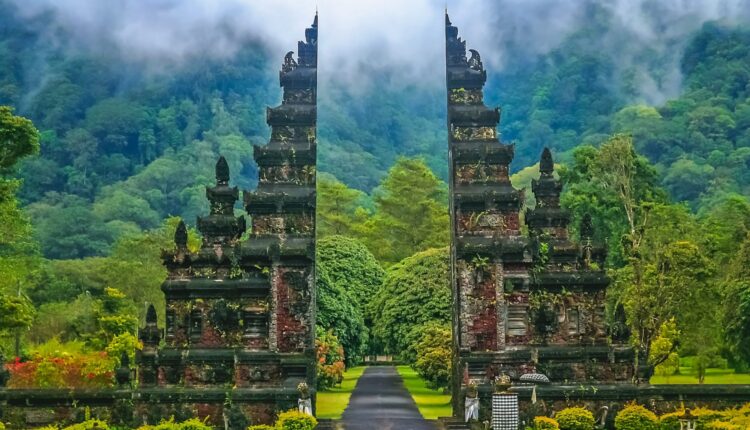 hindu-temple-in-bali-1