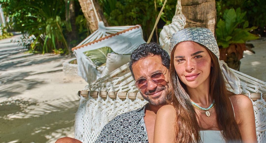 كريم فهمي وزوجته دانيا - الصورة من حسابه على انستغرام