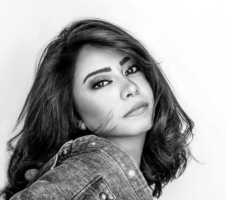 شيرين عبد الوهاب تصل الكويت برفقة صناع ألبومها الجديد