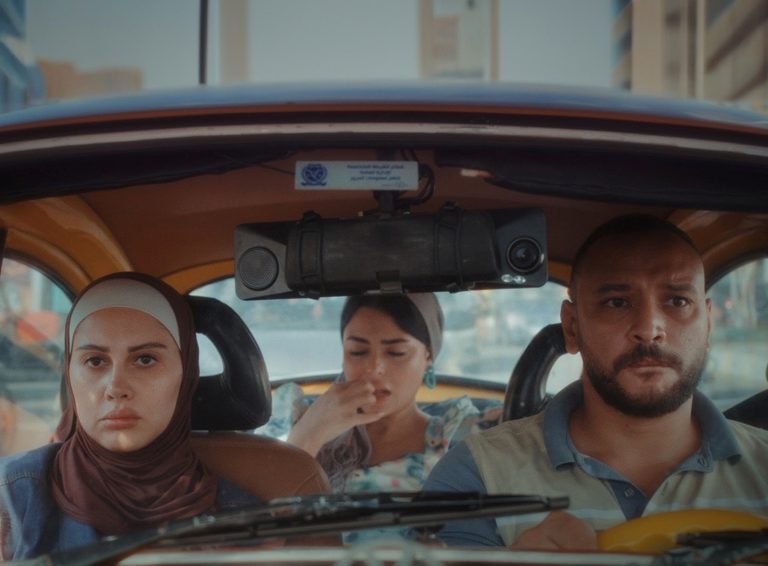 بوستر فيلم الفستان الأبيض