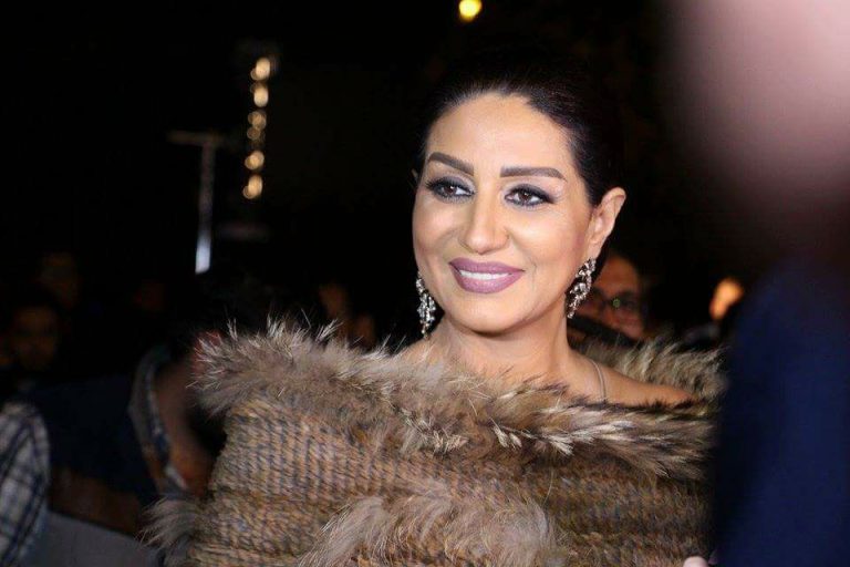وفاء عامر