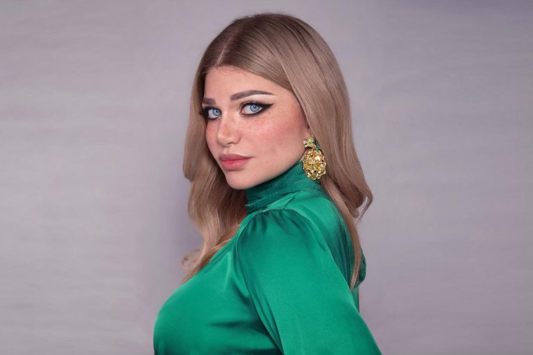 ياسمين الخطيب