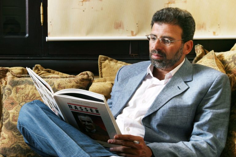 المخرج خالد يوسف تلقى رسالة تهديد وتم تحطيم مكتبه